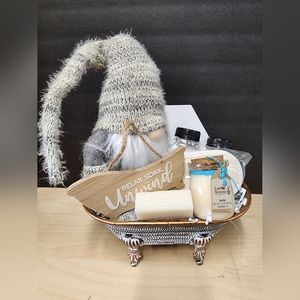 Relax Soak Unwind Gnome Bath Gift Set